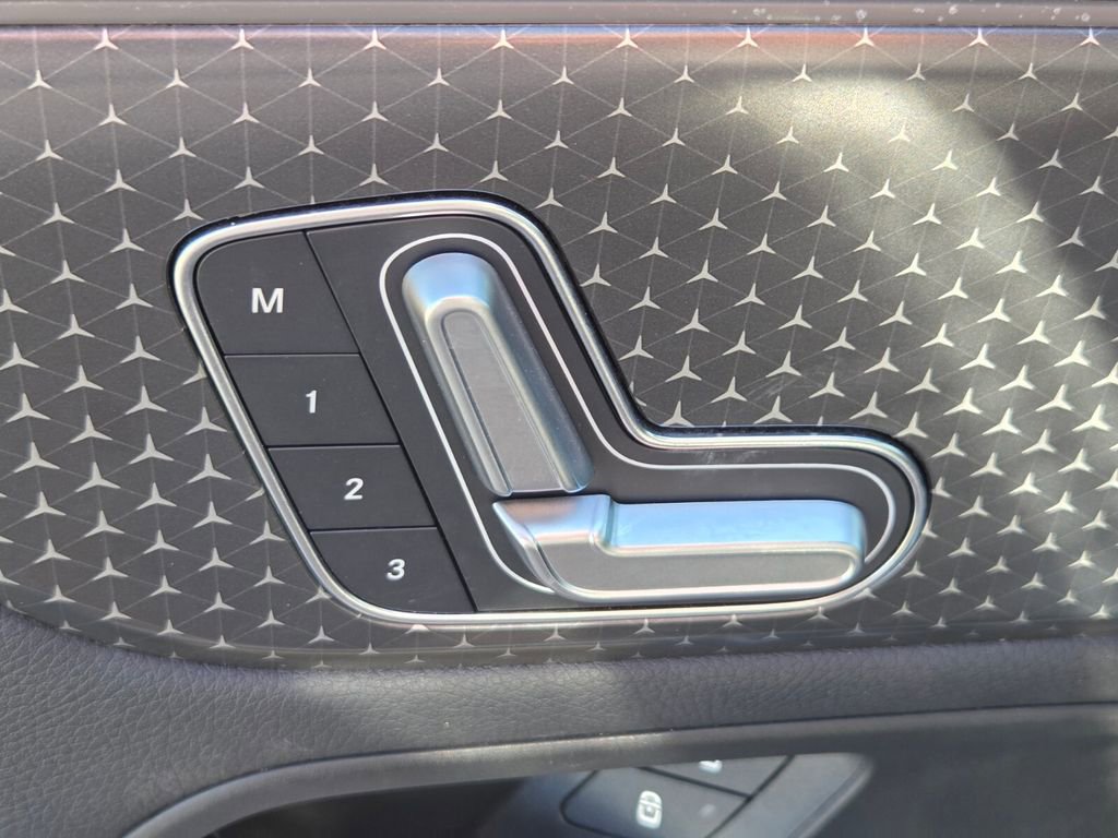 Used 2025 Mercedes-Benz GLA 250 image 19