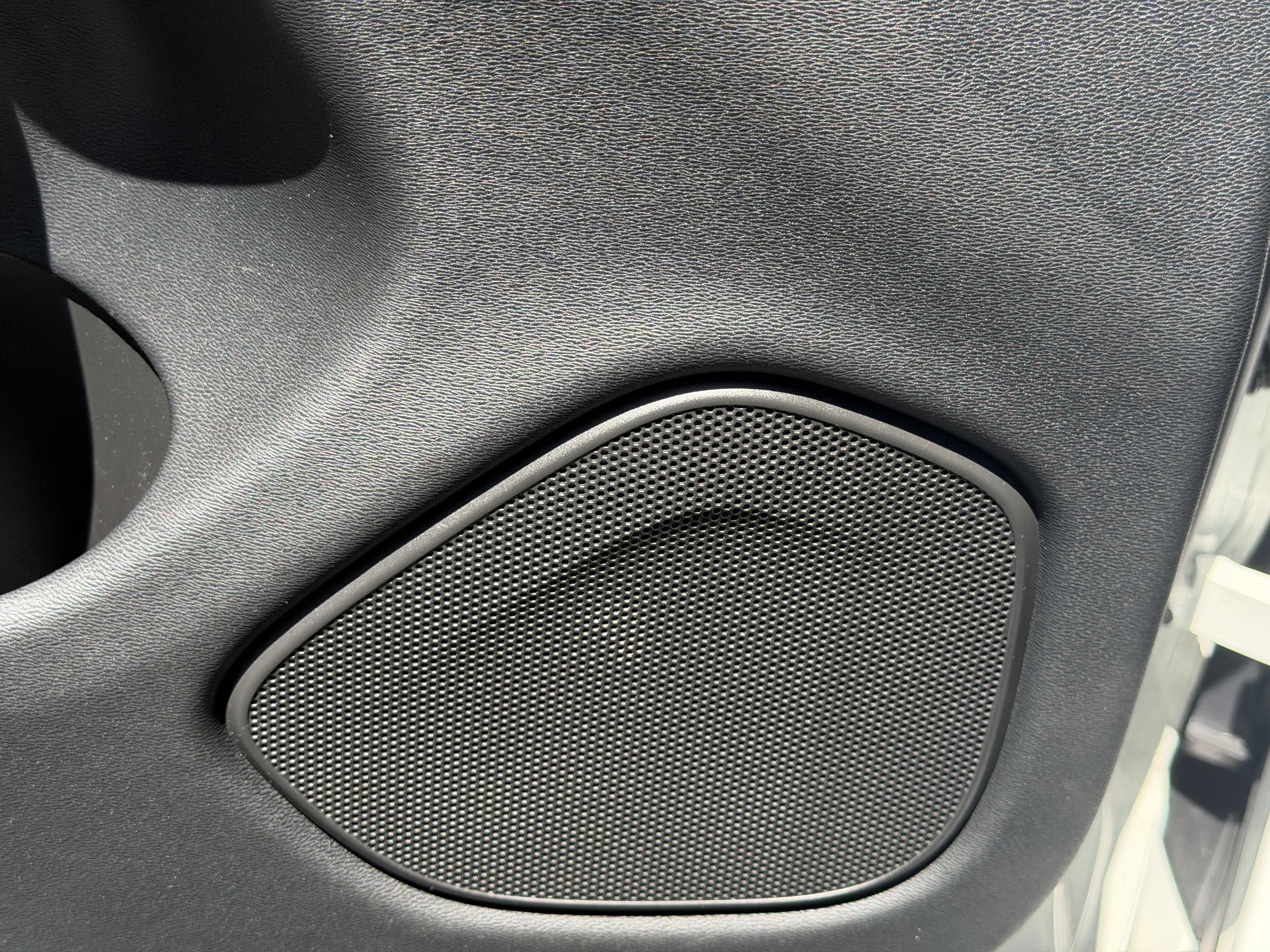 Certified 2023 Volvo XC60 B5 Ultimate FWD image 19