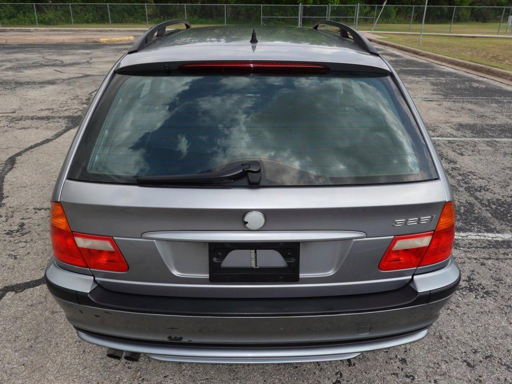Used 2004 BMW 325i Wagon image 6