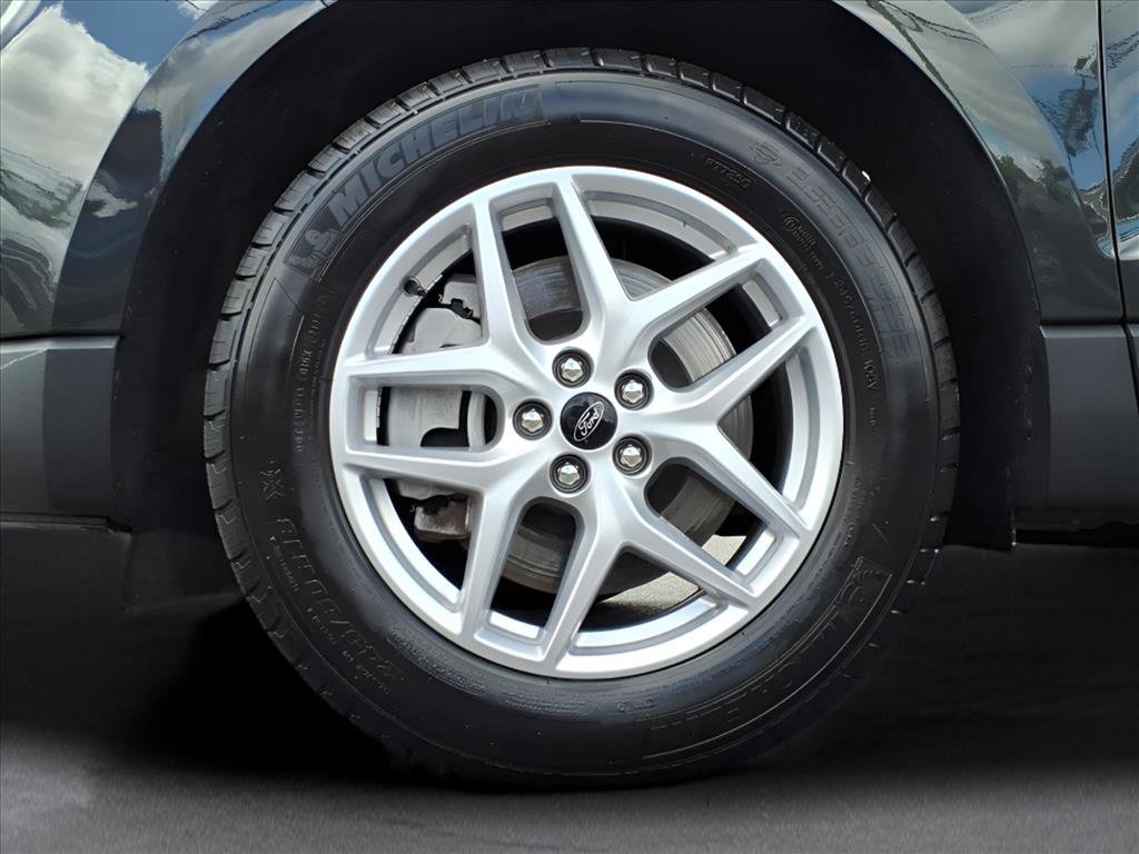 Used 2024 Ford Edge SEL w/ Class II Trailer Tow Package image 9