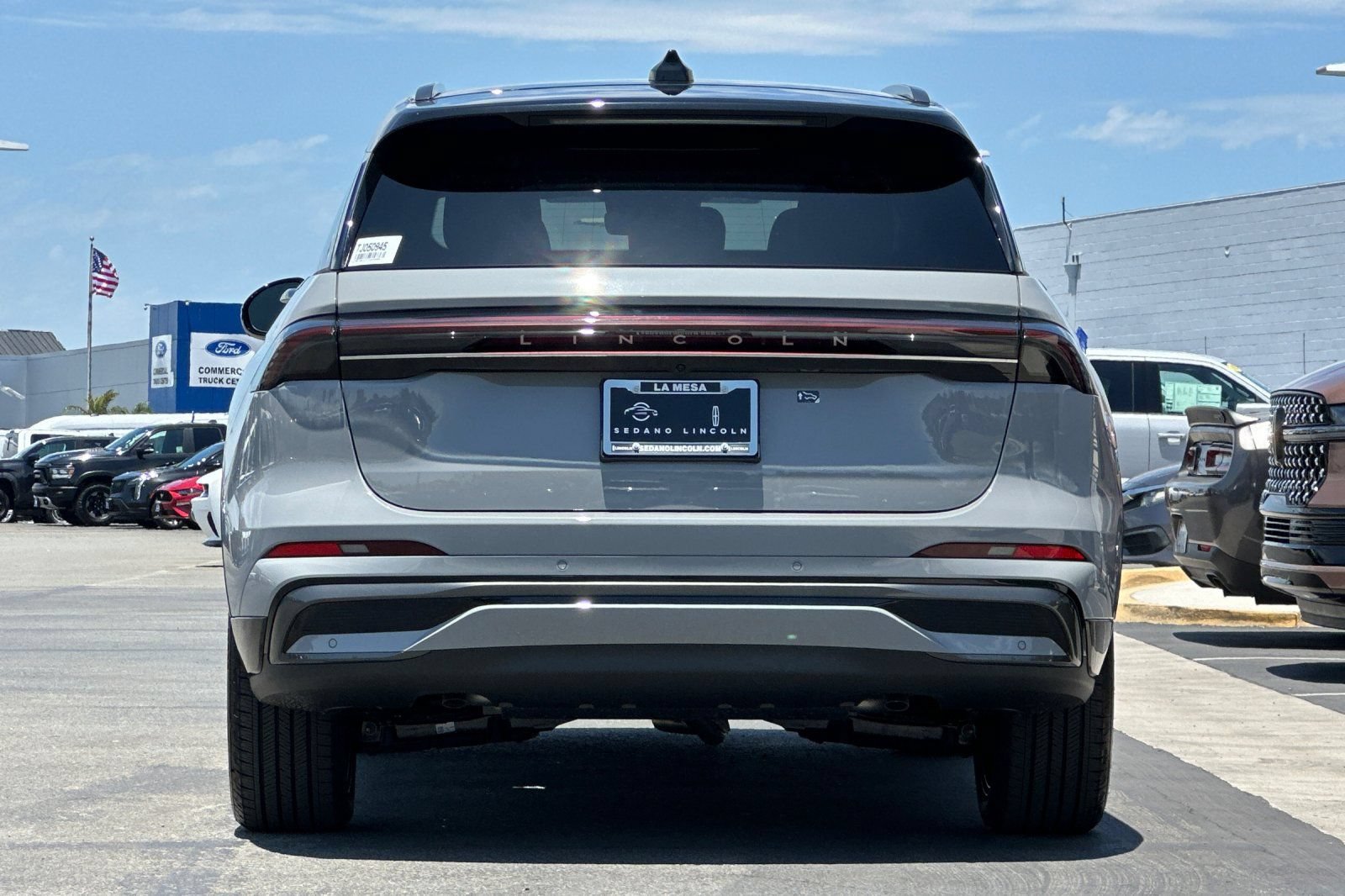 New 2026 Lincoln Nautilus Reserve w/ Jet Appearance Package AWD/4WD image 4