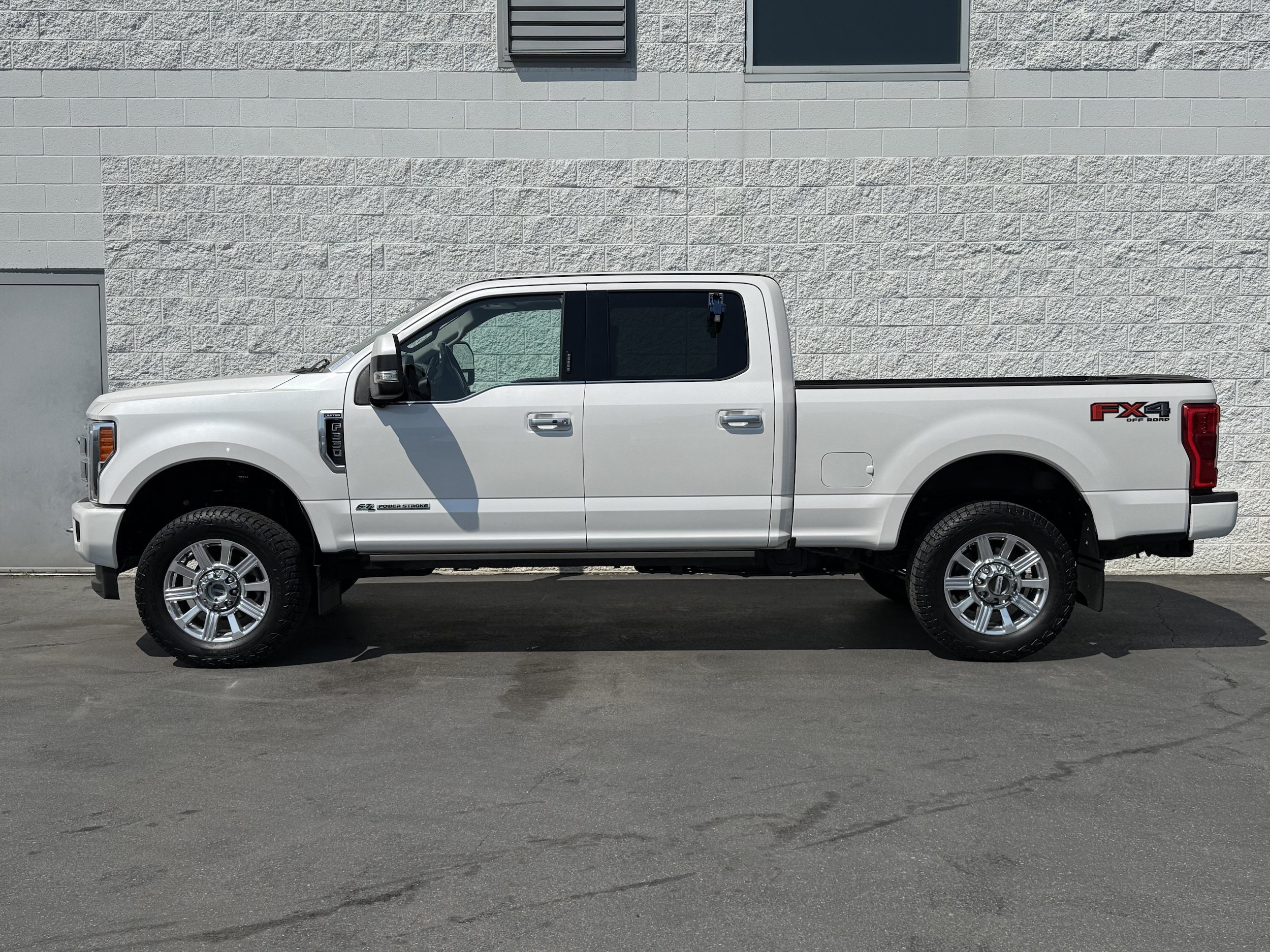 Used 2019 Ford F350 Limited AWD/4WD image 2