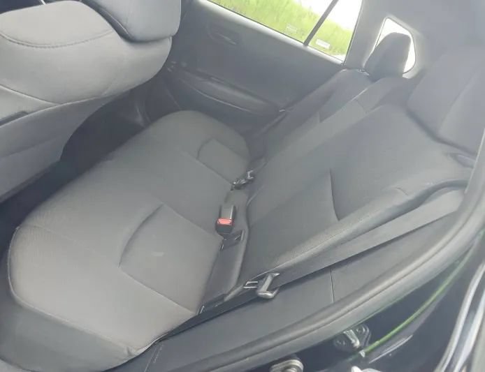 Used 2022 Toyota Corolla Cross LE FWD image 7
