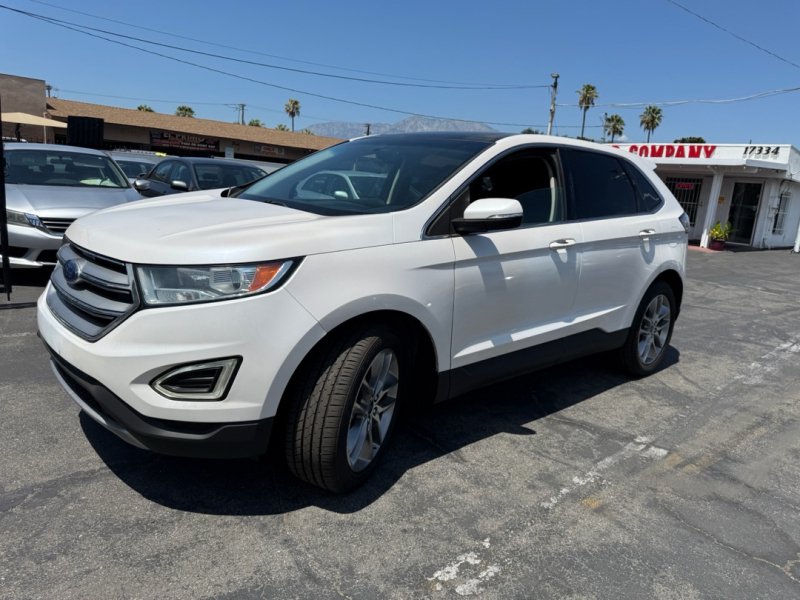 Used 2018 Ford Edge Titanium w/ Equipment Group 301A FWD image 5