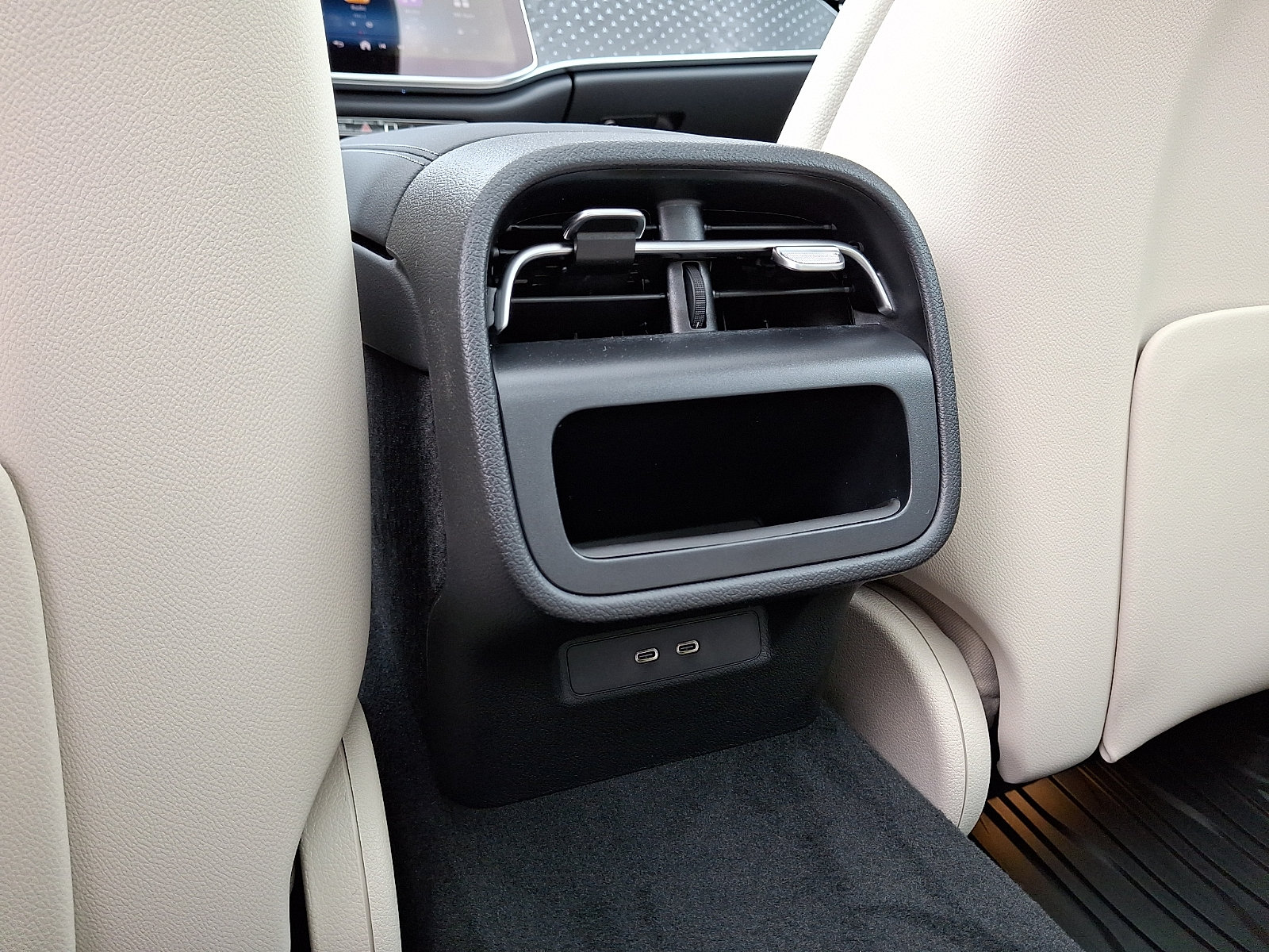New 2026 Mercedes-Benz E 450 4MATIC Sedan image 9