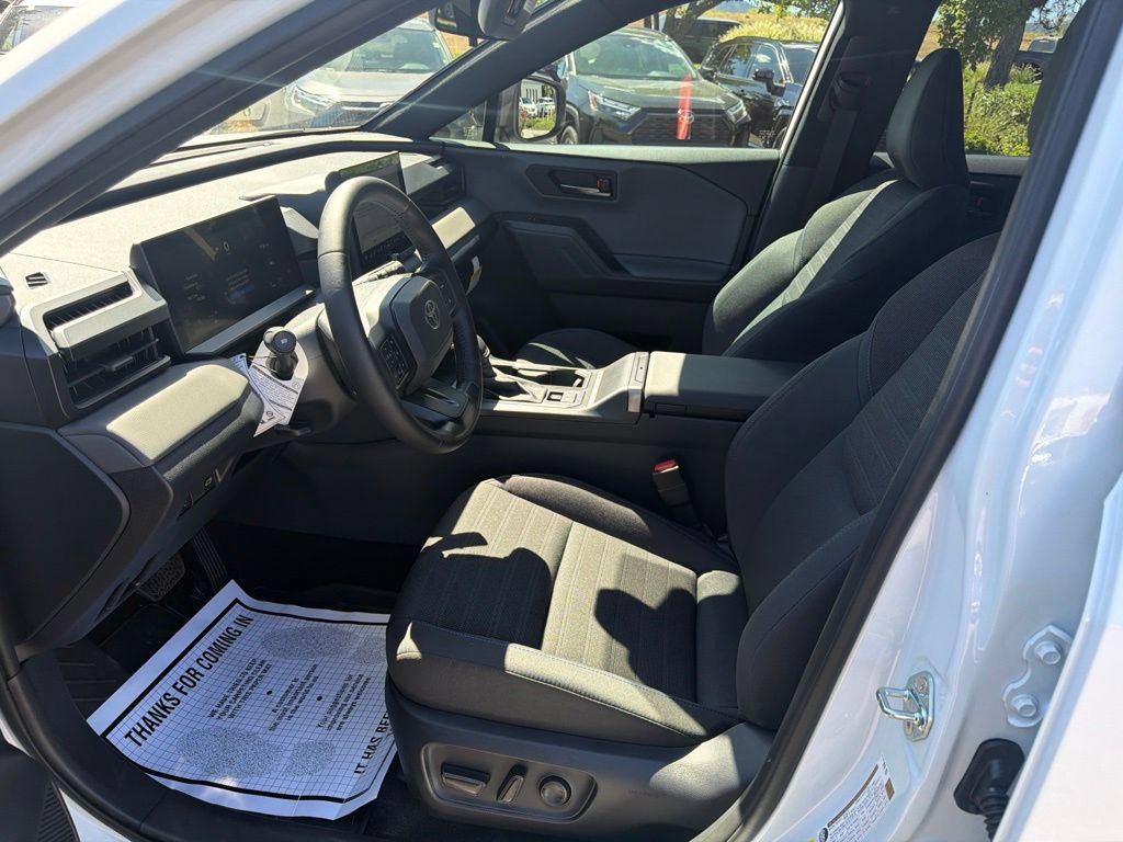 Used 2026 Toyota RAV4 SE w/ Convenience Package AWD/4WD image 24
