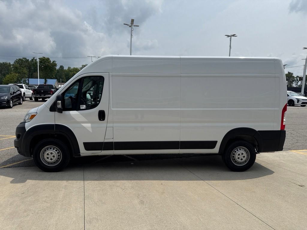 Used 2025 RAM ProMaster 2500 w/ Convenience Group FWD image 9