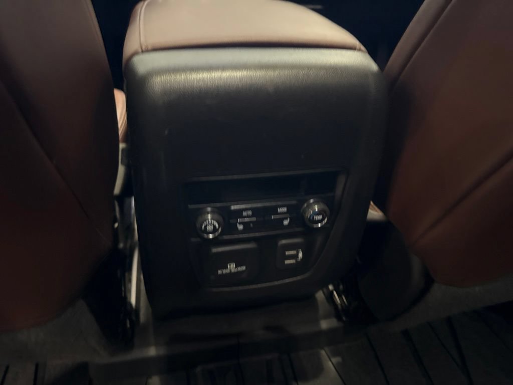 Used 2018 Buick Enclave Avenir w/ Avenir Technology Package AWD/4WD image 22