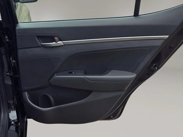 Used 2020 Hyundai Elantra SE w/ Cargo Package (C1) FWD image 14