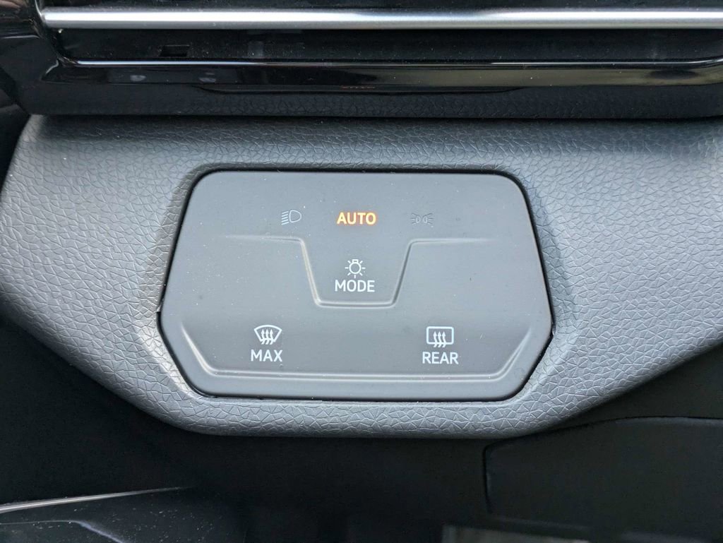 Certified 2023 Volkswagen ID.4 Pro image 31