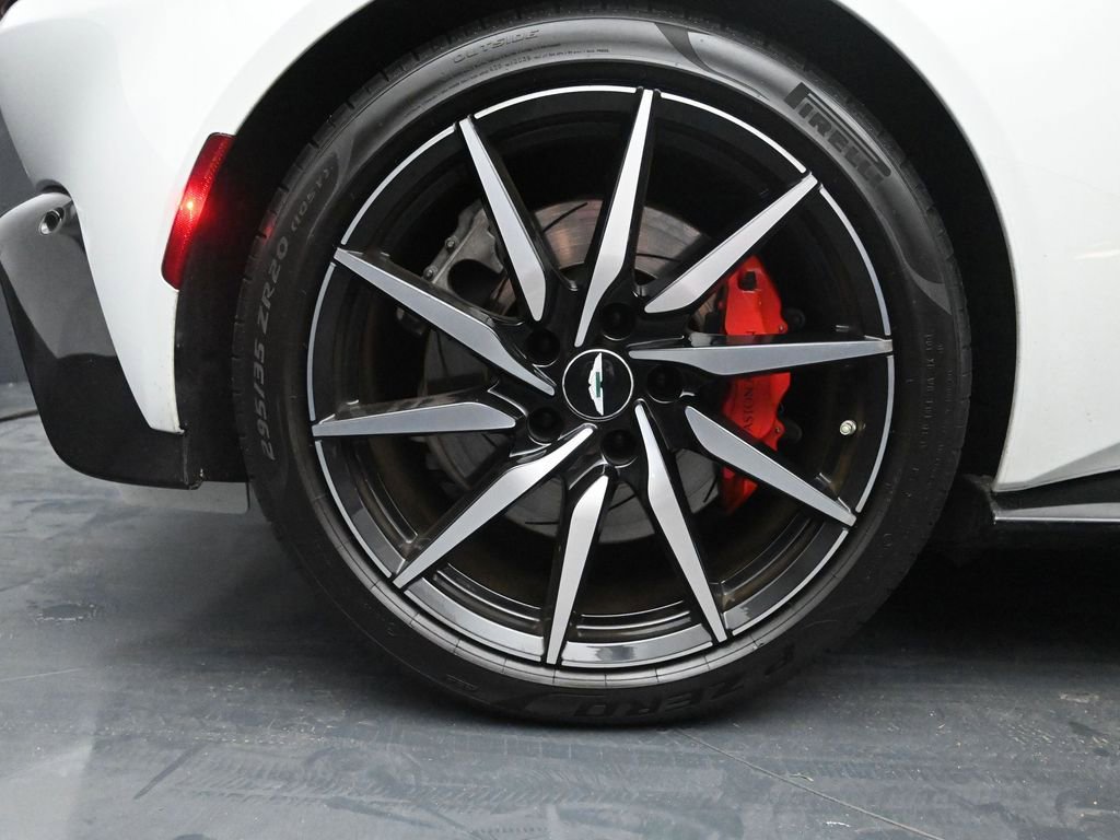 Used 2019 Aston Martin V8 Vantage Coupe image 29