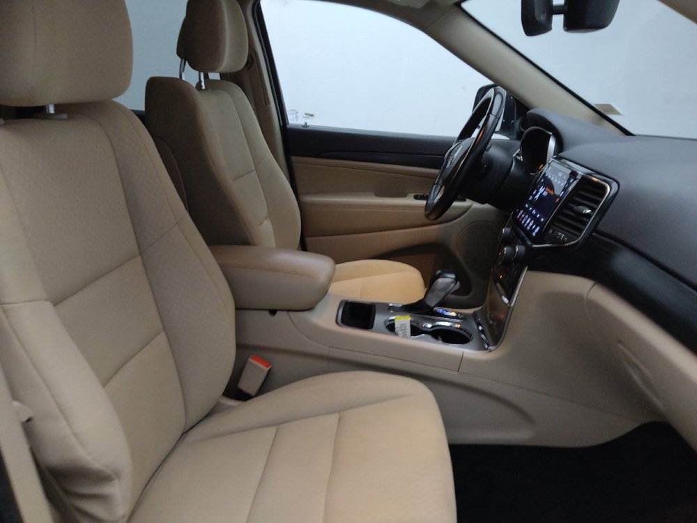 Used 2022 Jeep Grand Cherokee Laredo E RWD image 21