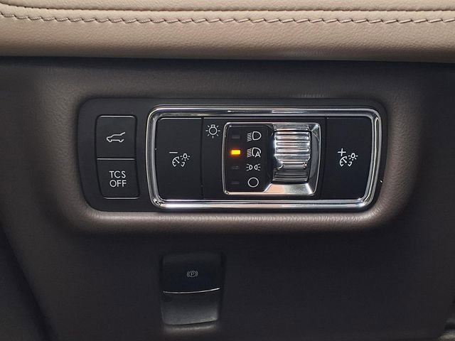 Used 2023 Lincoln Nautilus Reserve image 15