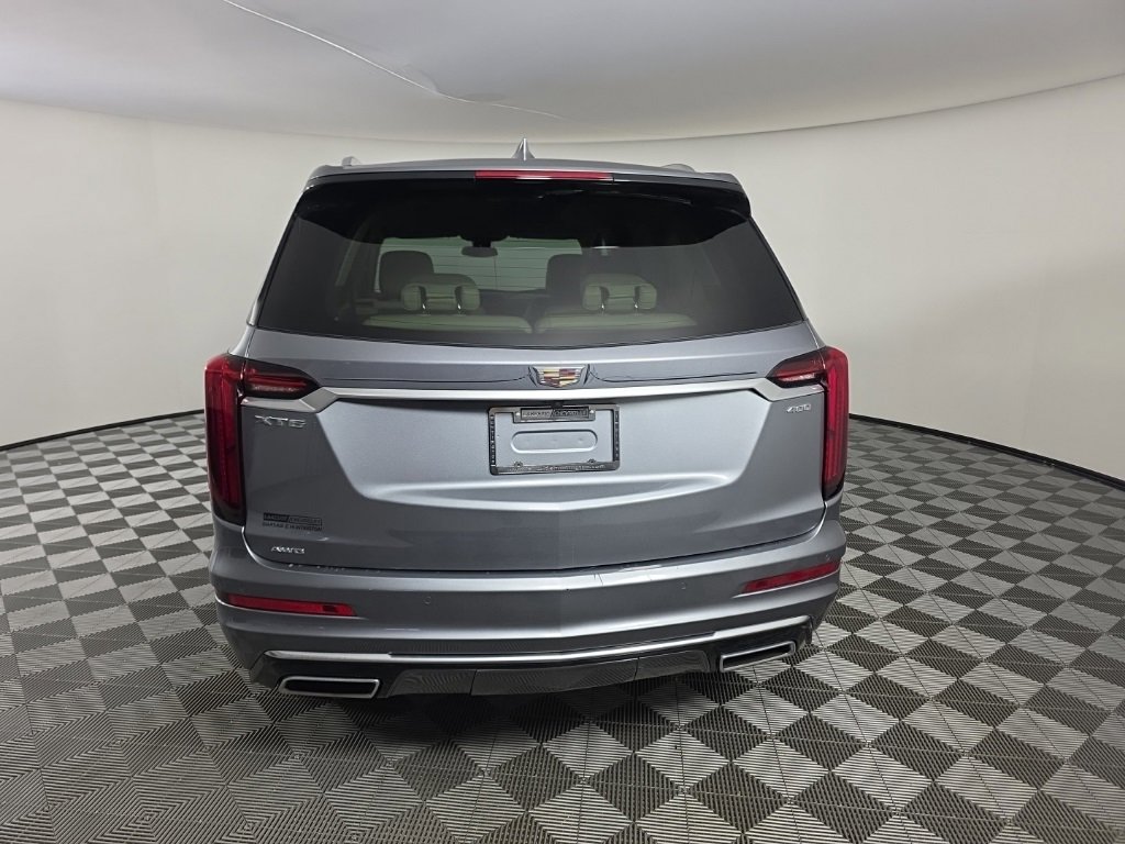 Used 2022 Cadillac XT6 Premium Luxury image 4