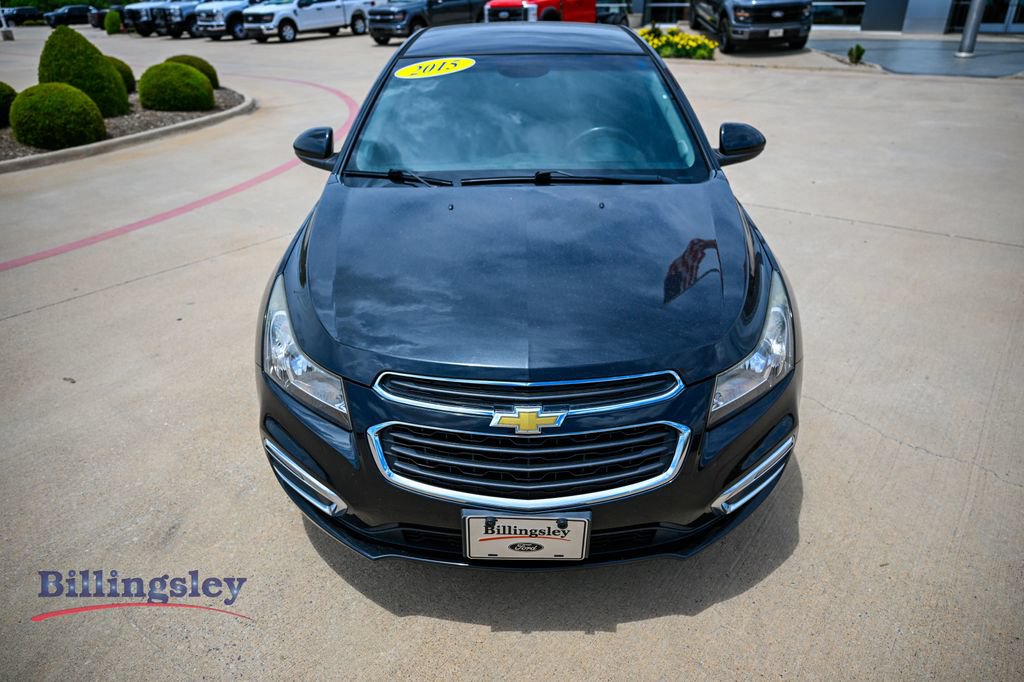 Used 2015 Chevrolet Cruze LT FWD image 2