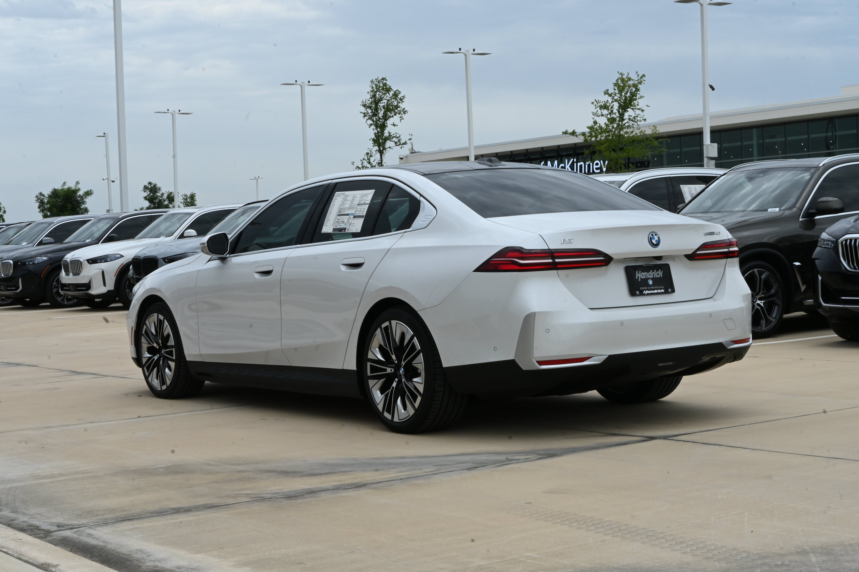 New 2027 BMW i5 eDrive40 RWD image 6