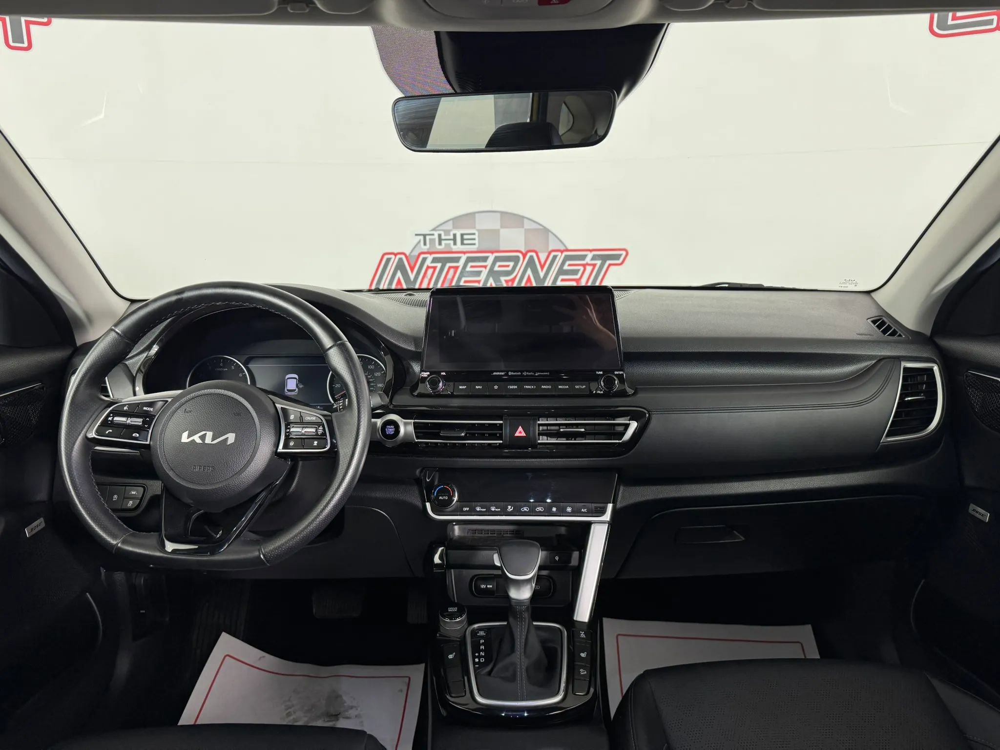 Used 2023 Kia Seltos SX w/ SX Sunroof Package AWD/4WD image 11