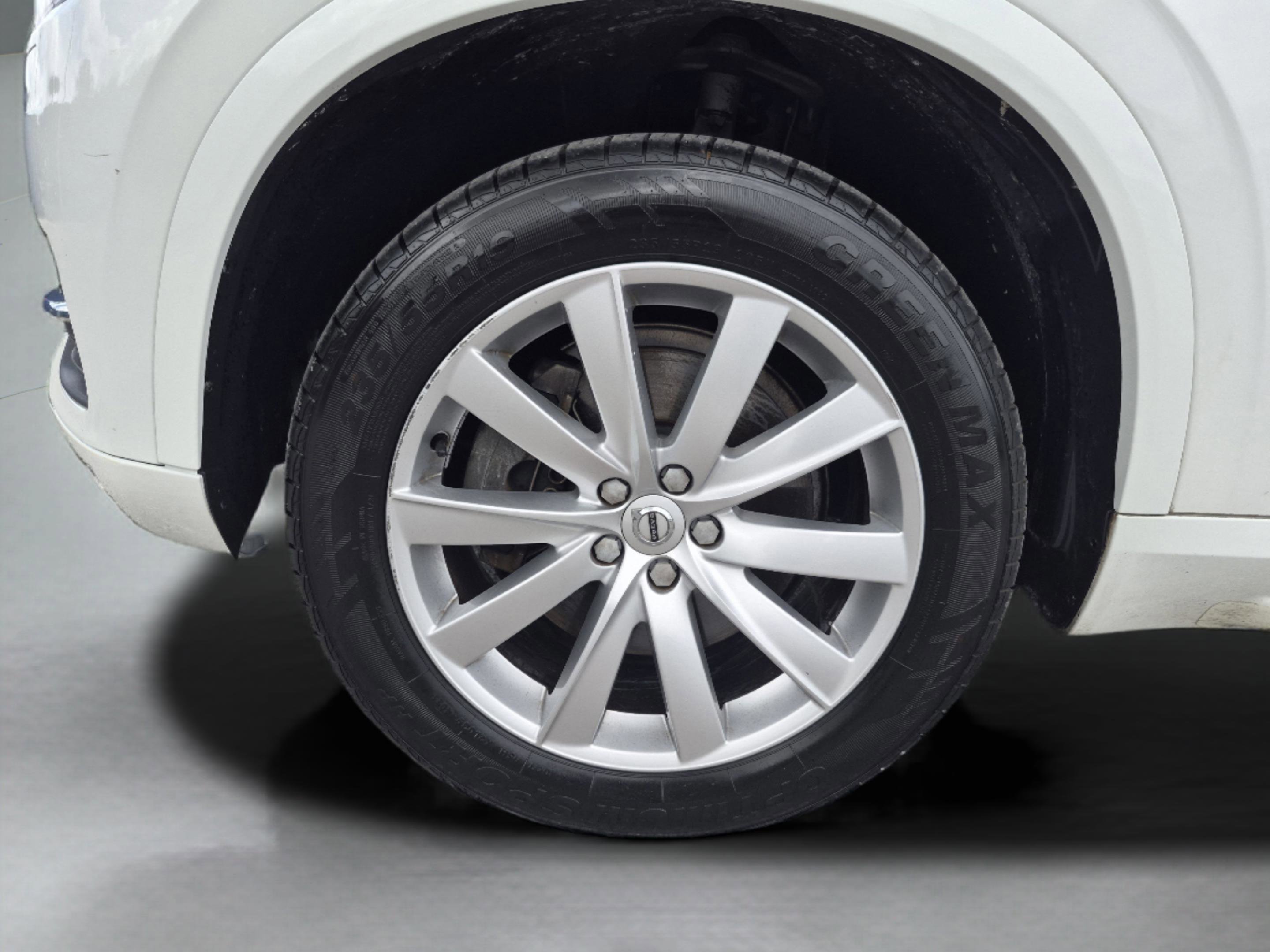 Used 2017 Volvo XC90 T6 Momentum w/ Vision Package AWD/4WD image 57