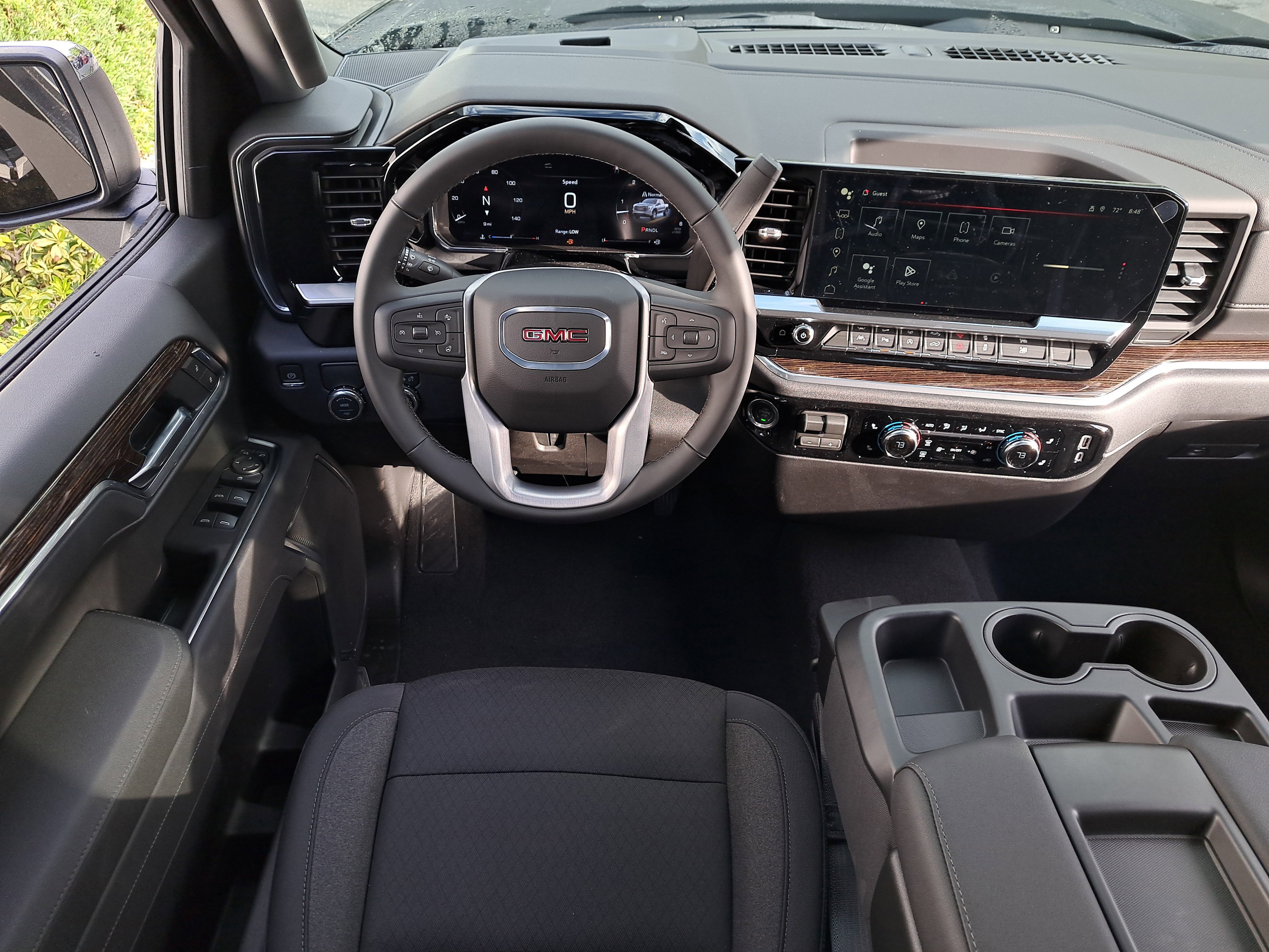 New 2026 GMC Sierra 1500 SLE w/ Preferred Package image 15