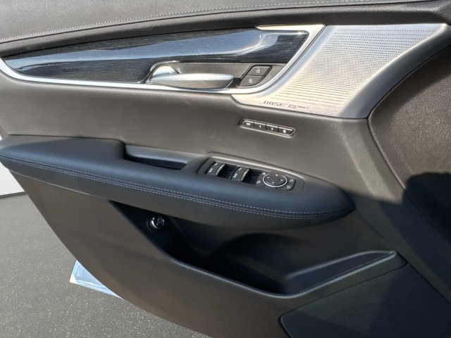 New 2026 Cadillac XT5 Premium Luxury w/ LPO, Floor Liner Package AWD/4WD image 16