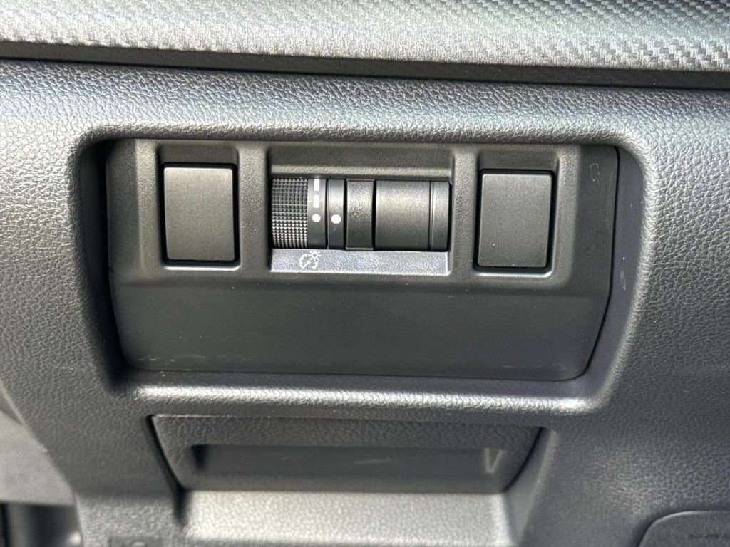 Used 2024 Subaru Crosstrek 2.5i Limited w/ Crosstrek Mirror Package image 41