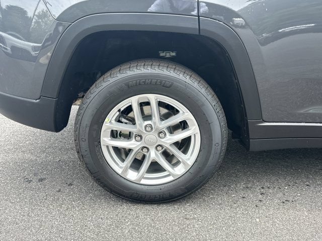 New 2026 Jeep Grand Cherokee Laredo X RWD image 17