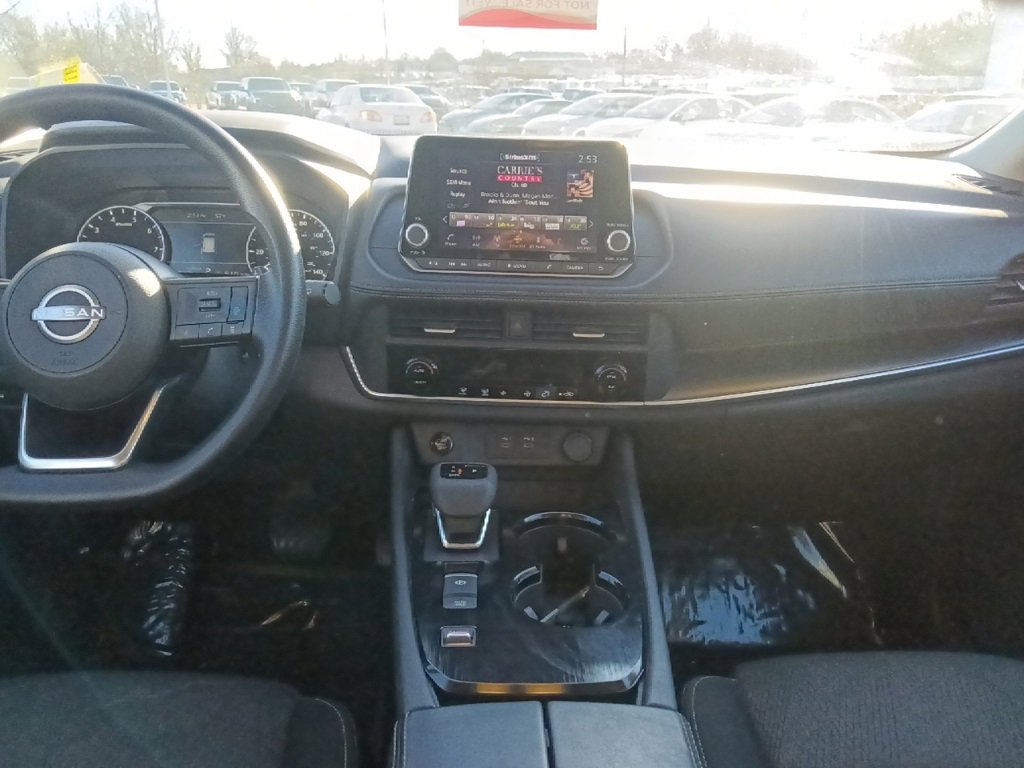 Used 2024 Nissan Rogue SV image 25