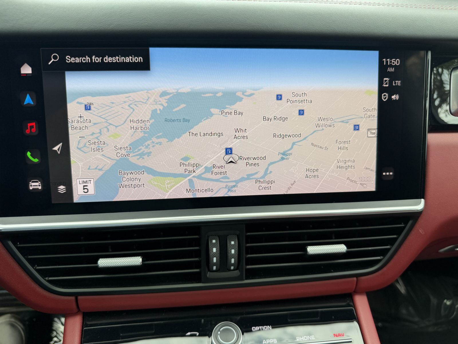 Certified 2022 Porsche Cayenne GTS AWD/4WD image 29
