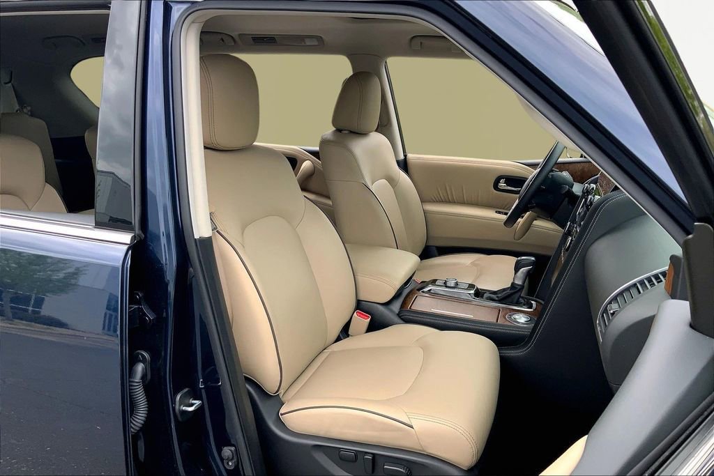 Used 2024 Nissan Armada SL w/ Captain's Chairs Package image 21