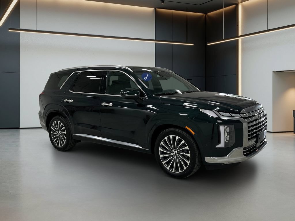Certified 2025 Hyundai Palisade Calligraphy FWD image 9