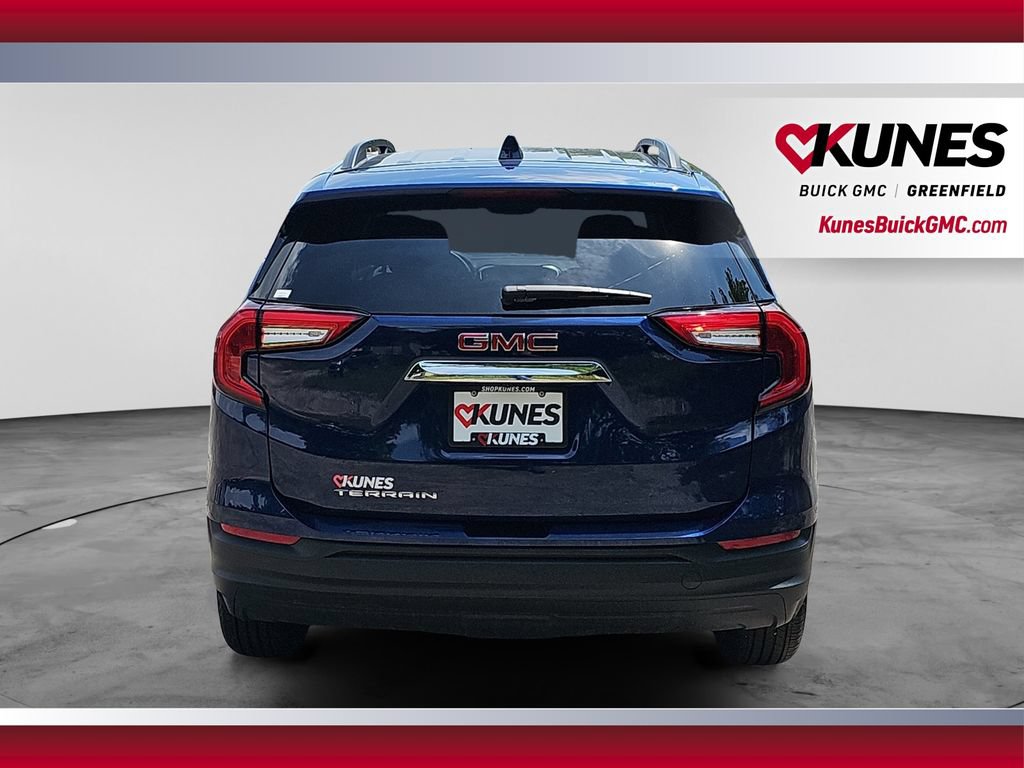 Used 2023 GMC Terrain SLE w/ Driver Convenience Package FWD image 9
