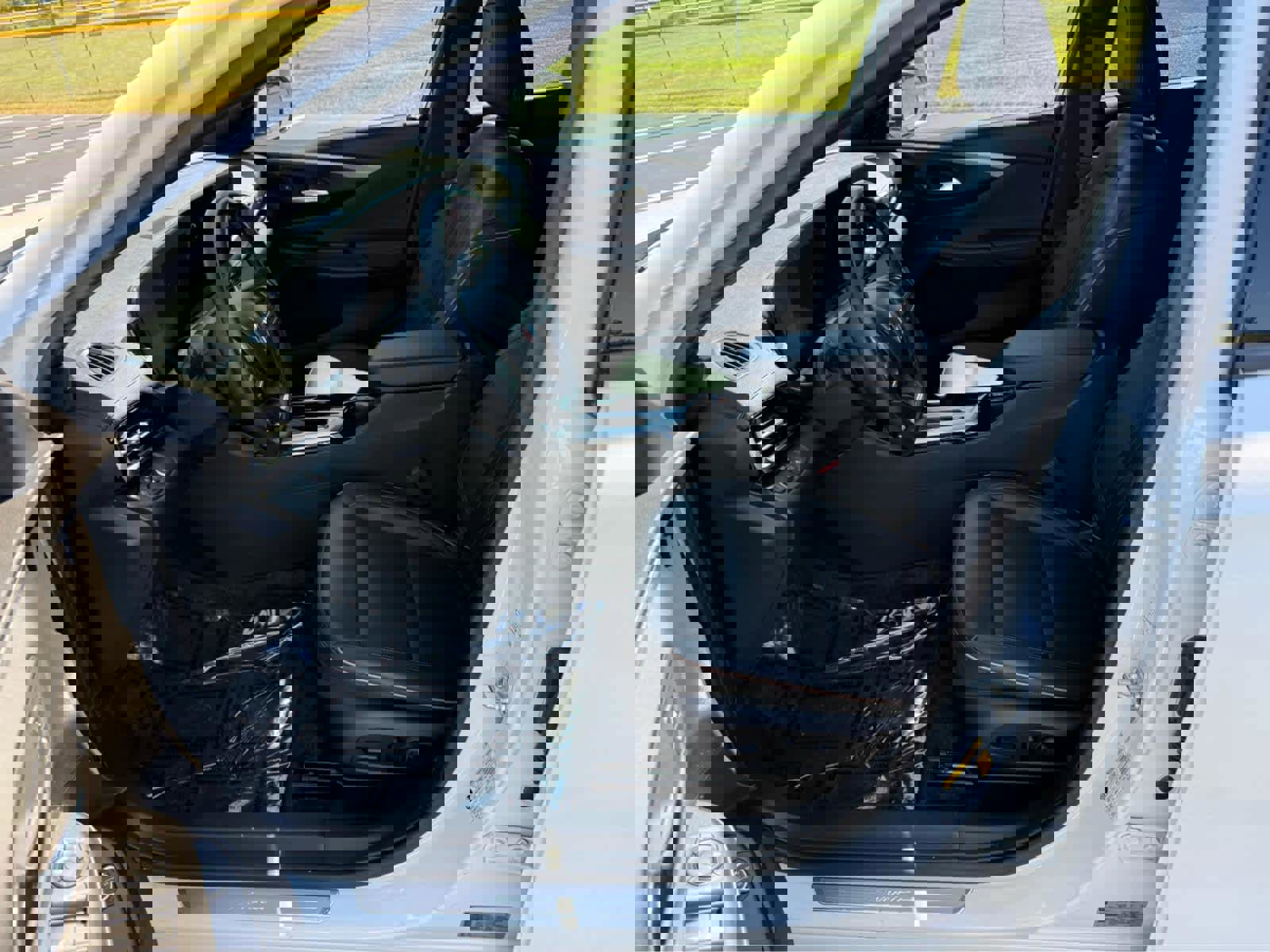 Used 2024 Buick Envista Avenir image 10