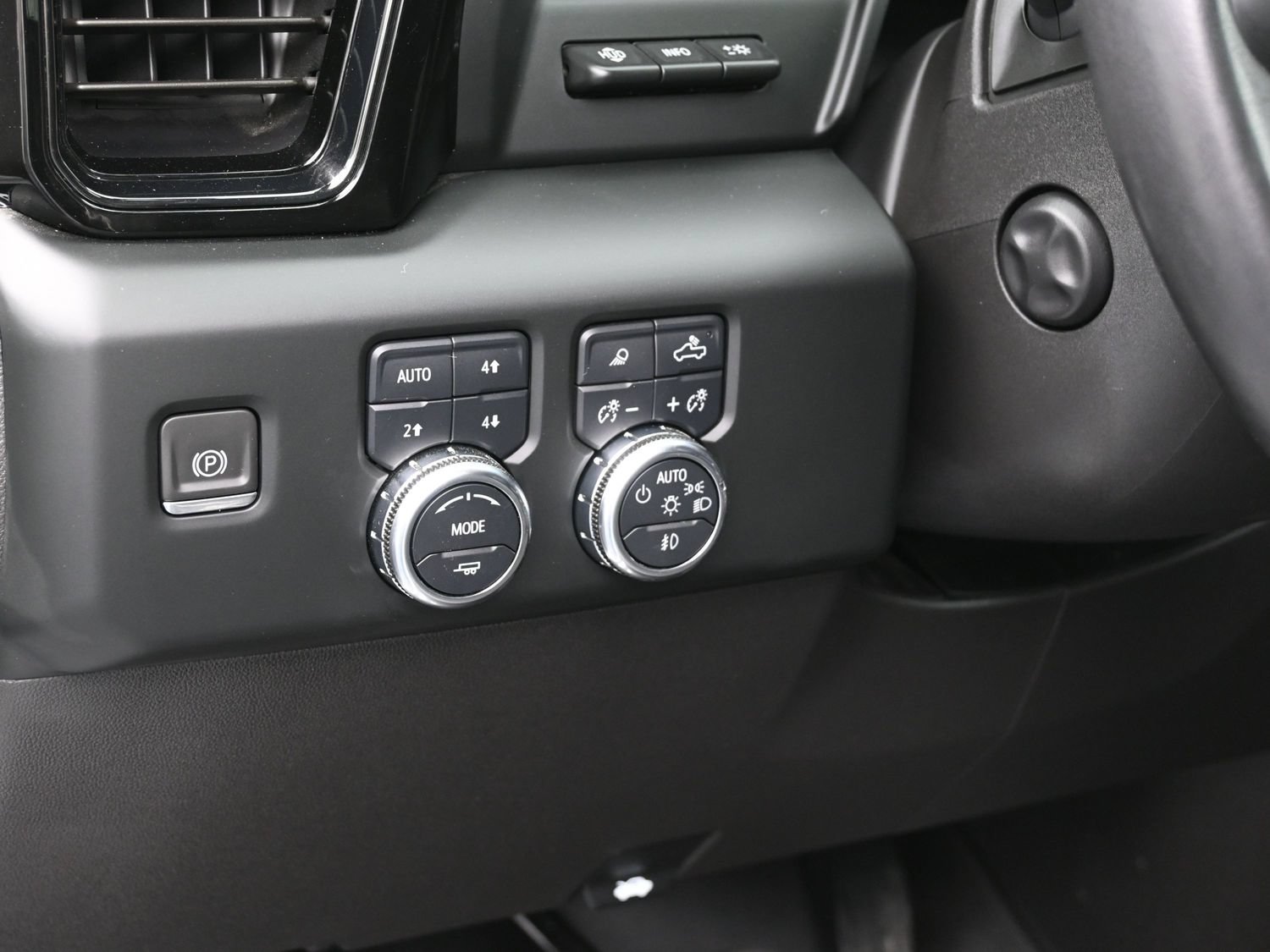 Used 2024 GMC Sierra 1500 AT4X AWD/4WD image 23
