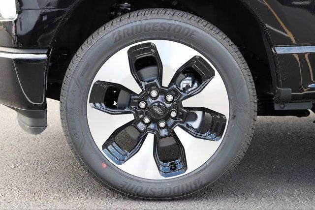 New 2025 Ford F150 Lightning Platinum image 4