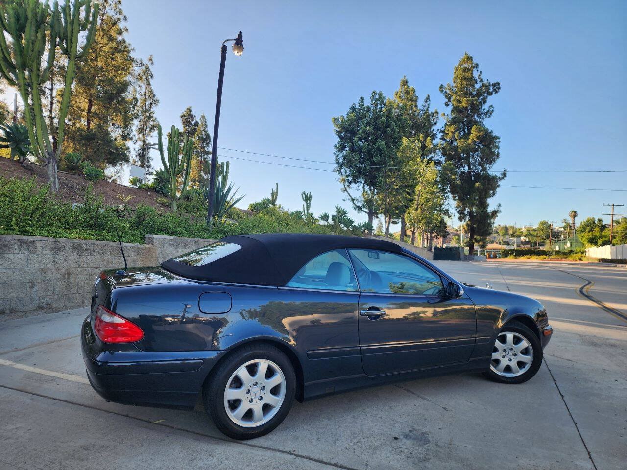Used 2002 Mercedes-Benz CLK 320 Cabriolet image 8