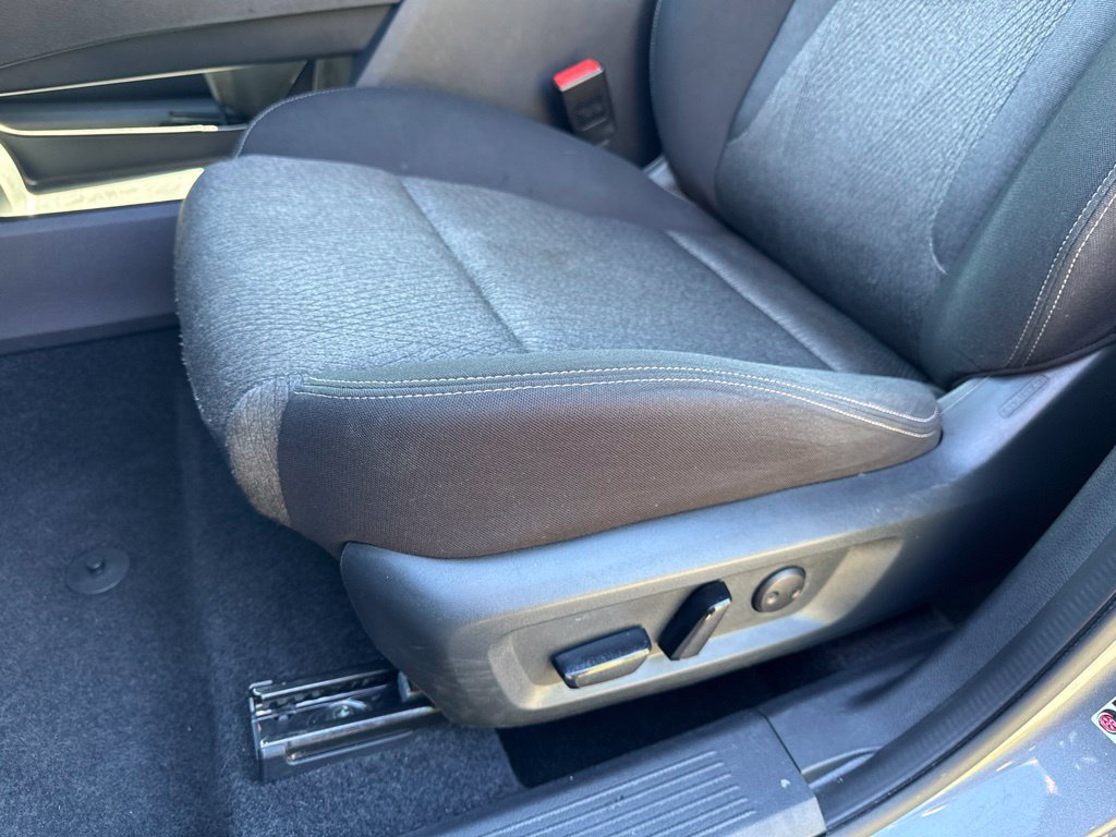 Certified 2024 Nissan Rogue SV FWD image 19