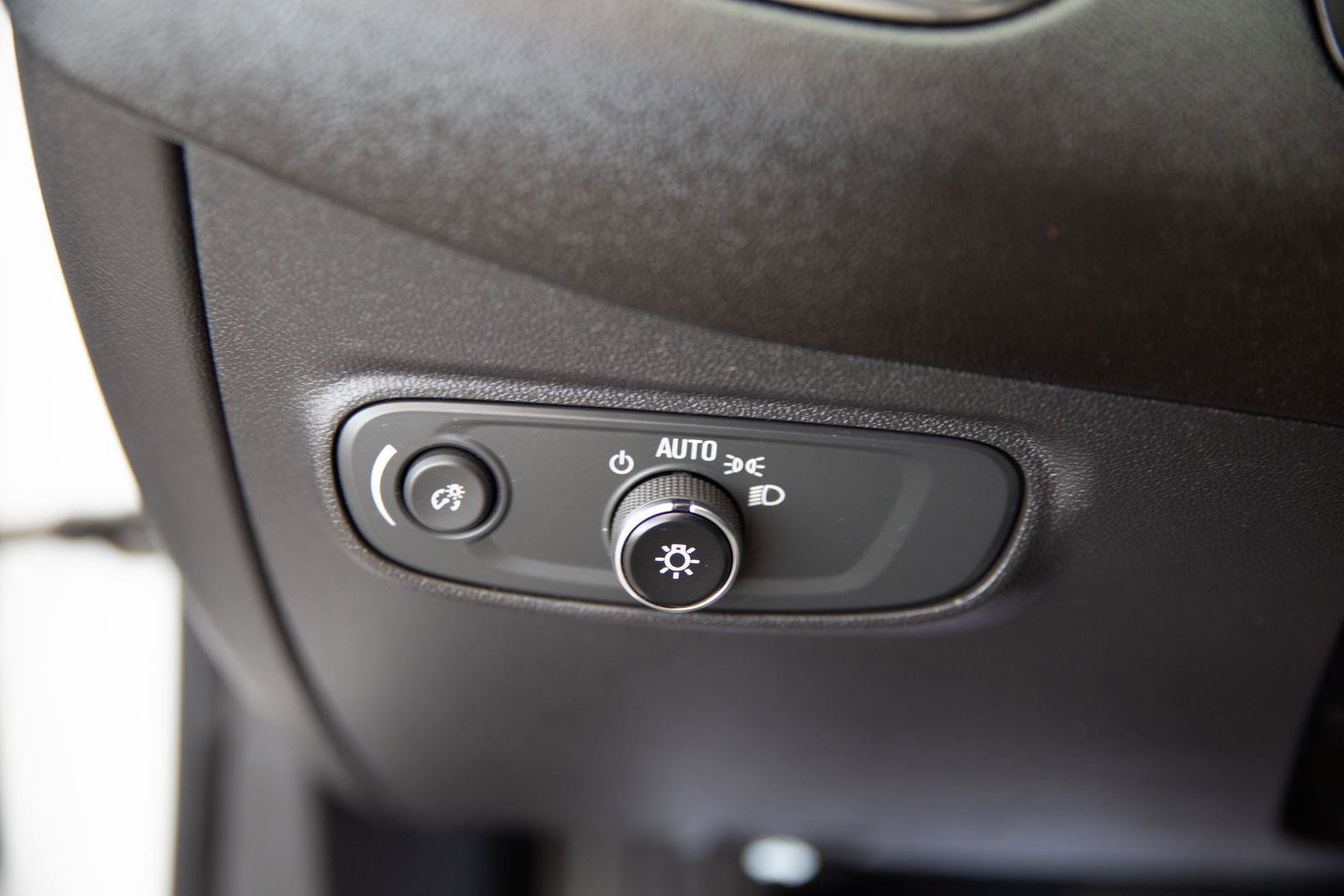 Certified 2023 Chevrolet Equinox LT w/ Driver Convenience Package image 20