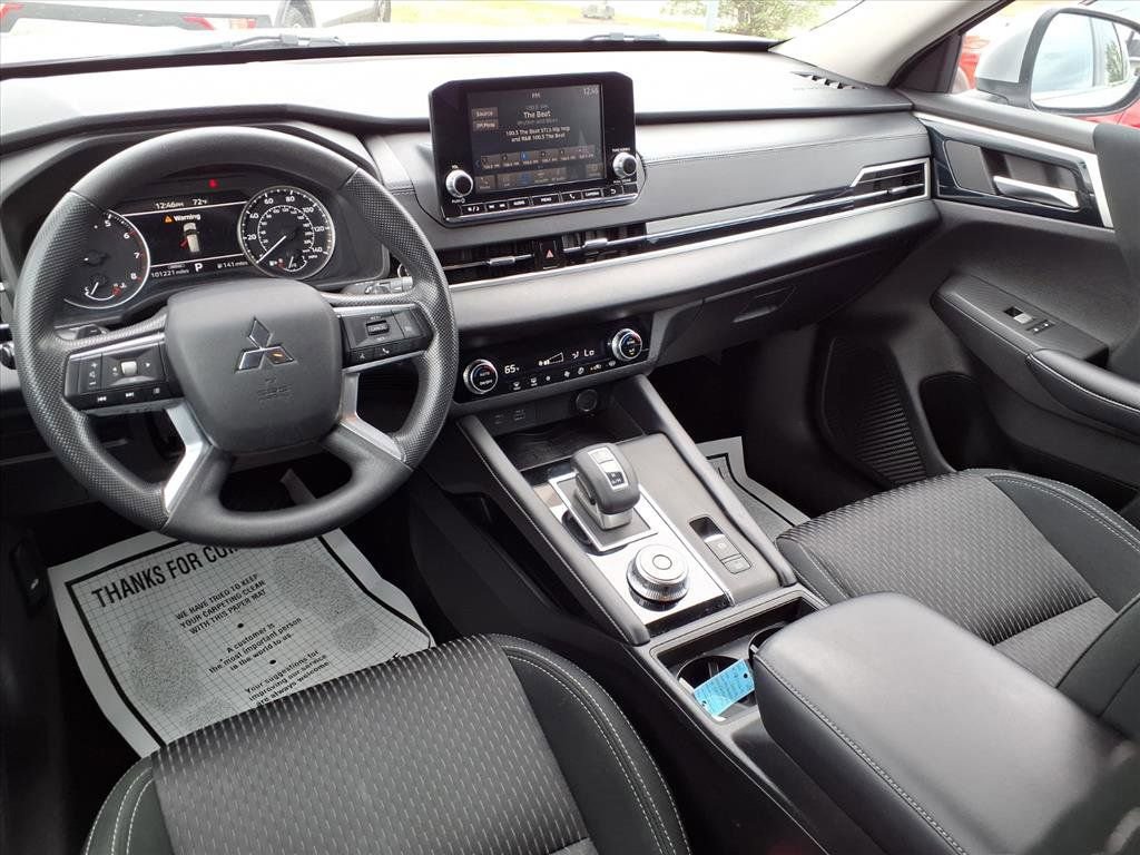 Used 2022 Mitsubishi Outlander ES image 5