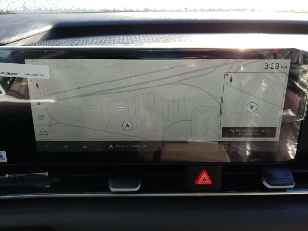 New 2026 Kia Carnival EX FWD image 21