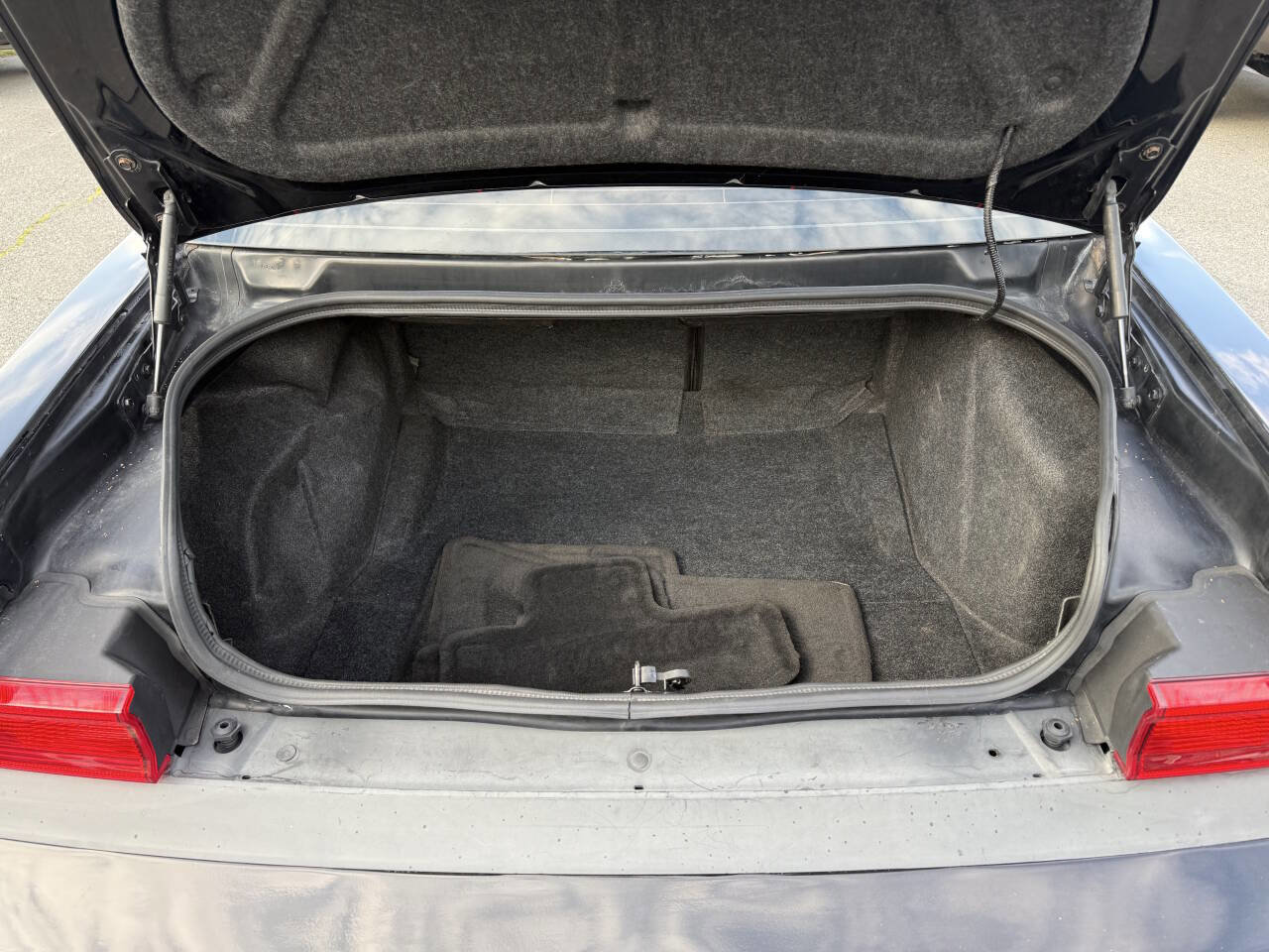 Used 2014 Dodge Challenger R/T w/ Blacktop Package image 11