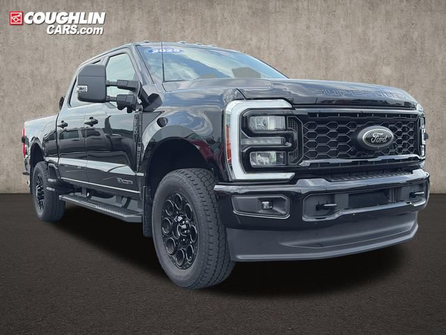 Used 2025 Ford F350 XLT w/ Black Appearance Package AWD/4WD 360° Tour