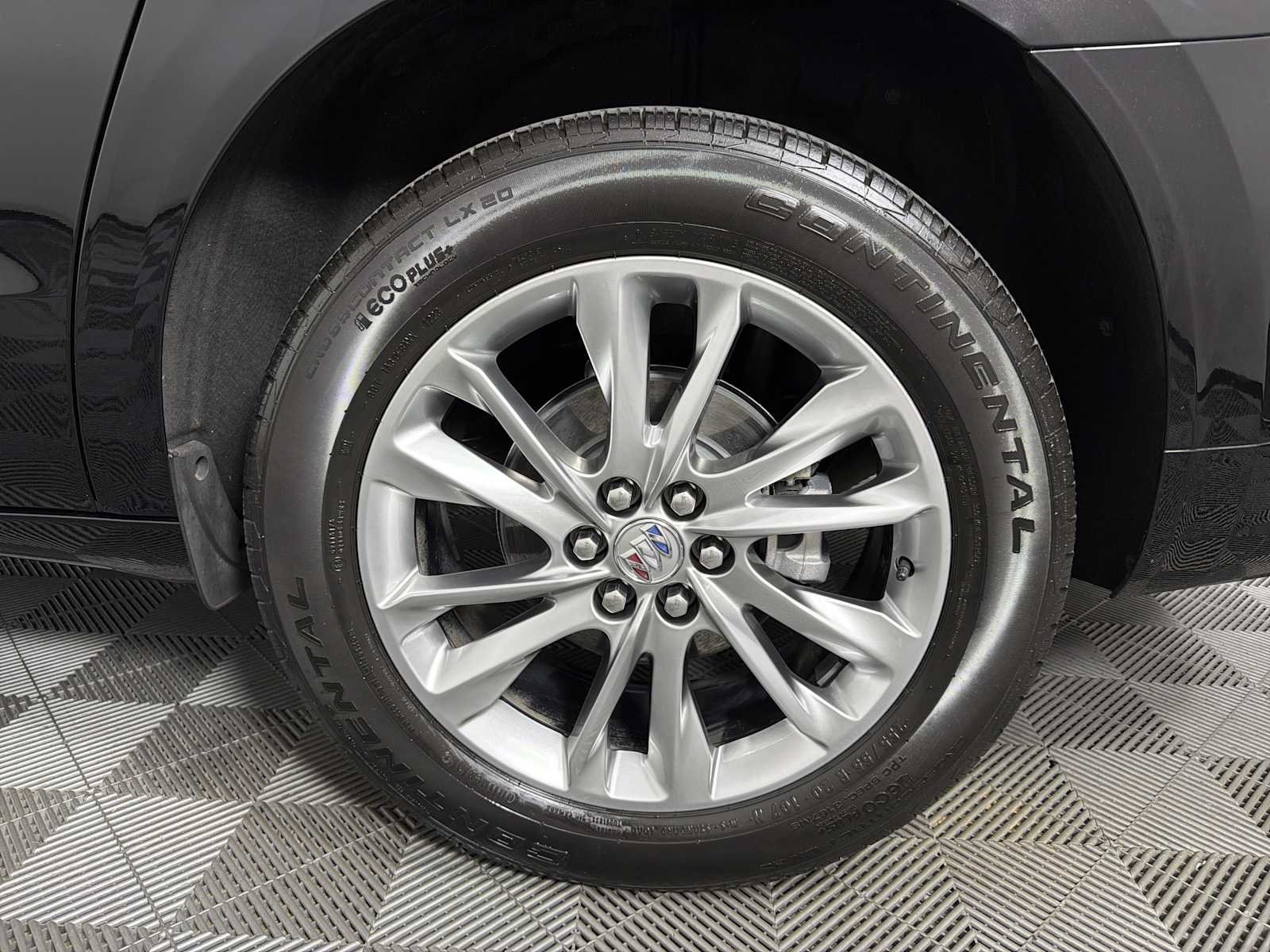 Certified 2023 Buick Enclave Avenir FWD image 20