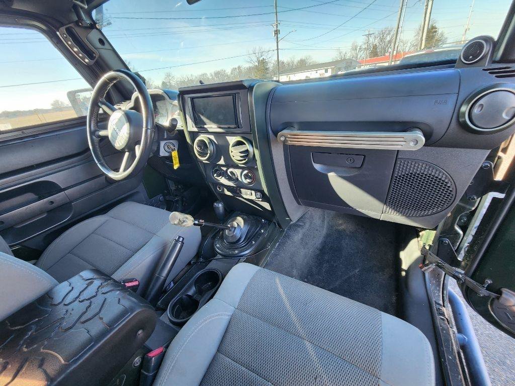Used 2007 Jeep Wrangler Sahara AWD/4WD image 15