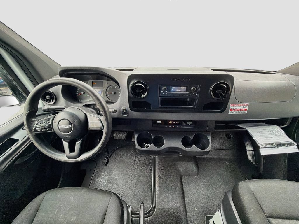 Used 2021 Freightliner Sprinter 2500 RWD image 21