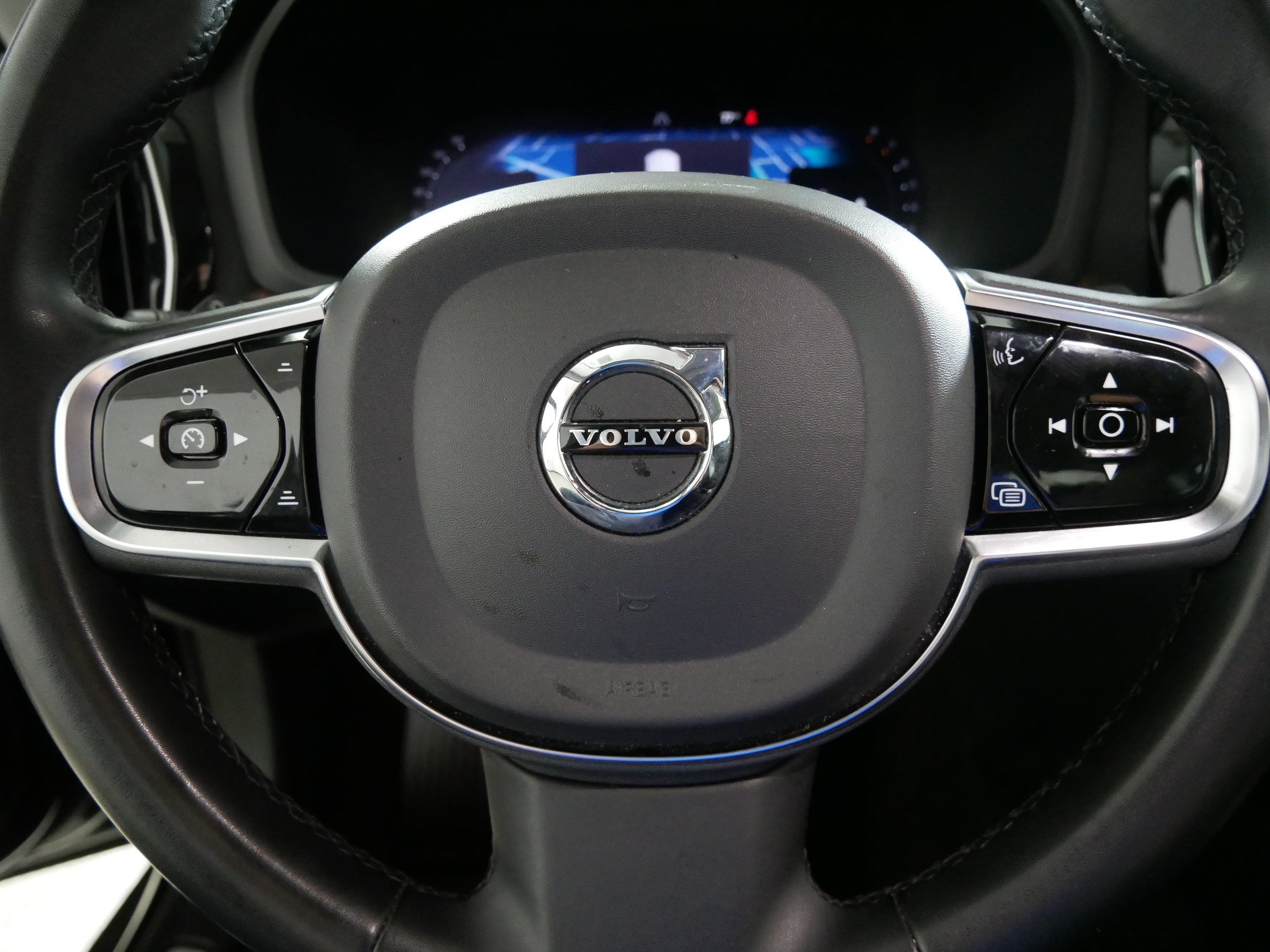 Used 2024 Volvo S60 B5 Plus AWD/4WD image 25