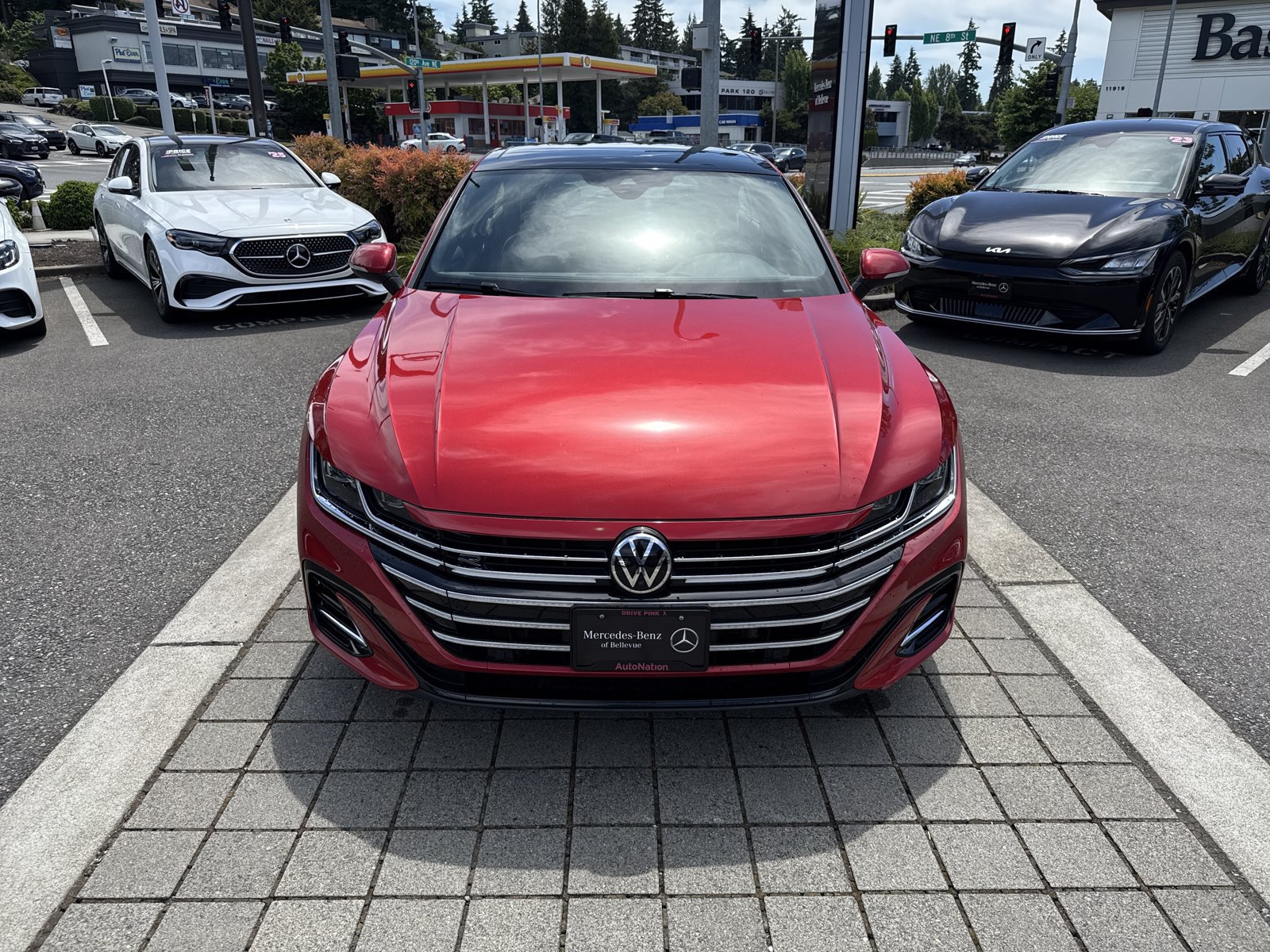 Used 2023 Volkswagen Arteon SEL Premium AWD/4WD image 2