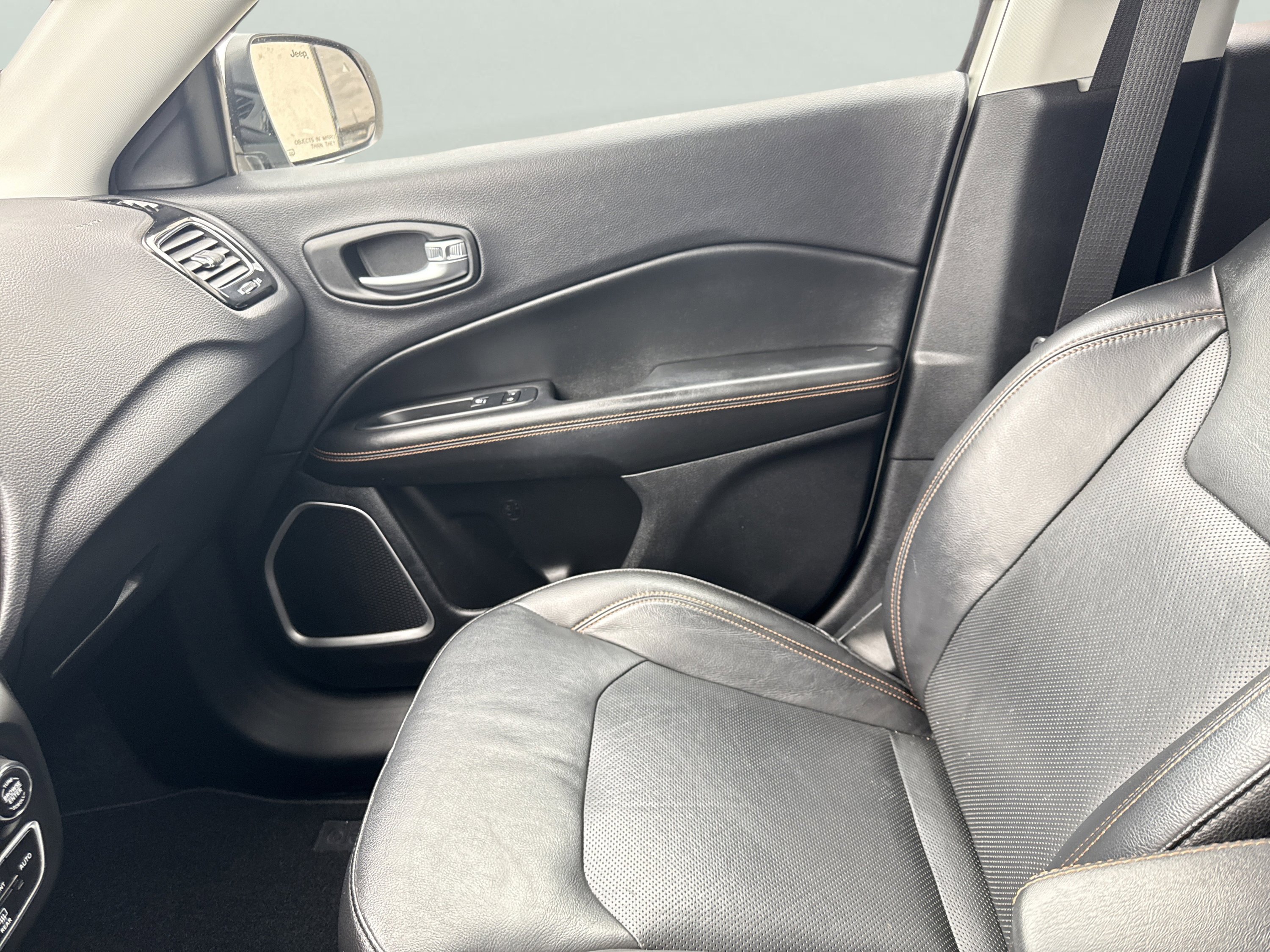 Used 2018 Jeep Compass Limited w/ Navigation Group image 21