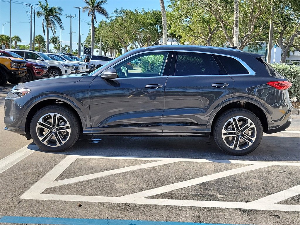 Certified 2025 Audi Q5 Premium w/ Convenience Package image 8