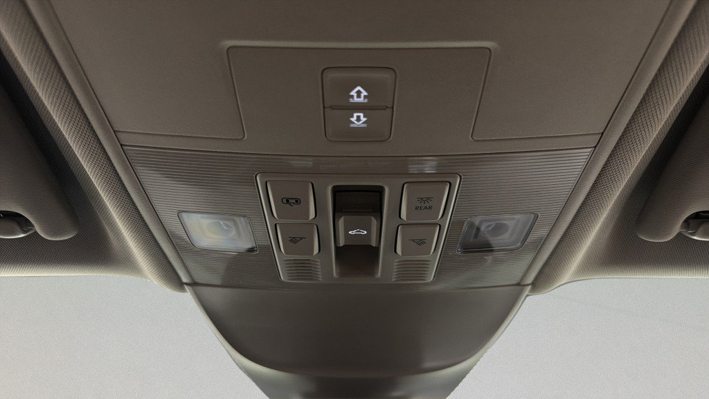Certified 2025 Volkswagen Taos SE AWD/4WD image 33