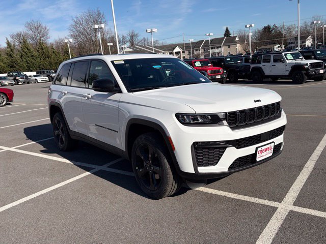 New 2026 Jeep Grand Cherokee Limited w/ Limited Altitude Package AWD/4WD image 2